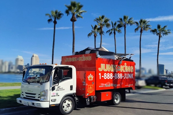 Juk red truck